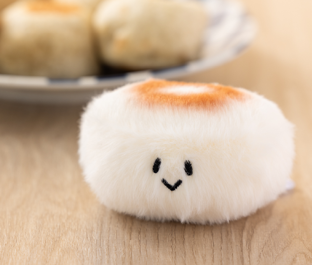おやきちゃん 白くてかわいいふわふわのぬいぐるみ